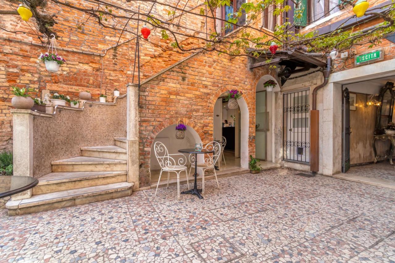 Hotel Casa Boccassini Venice Exterior photo