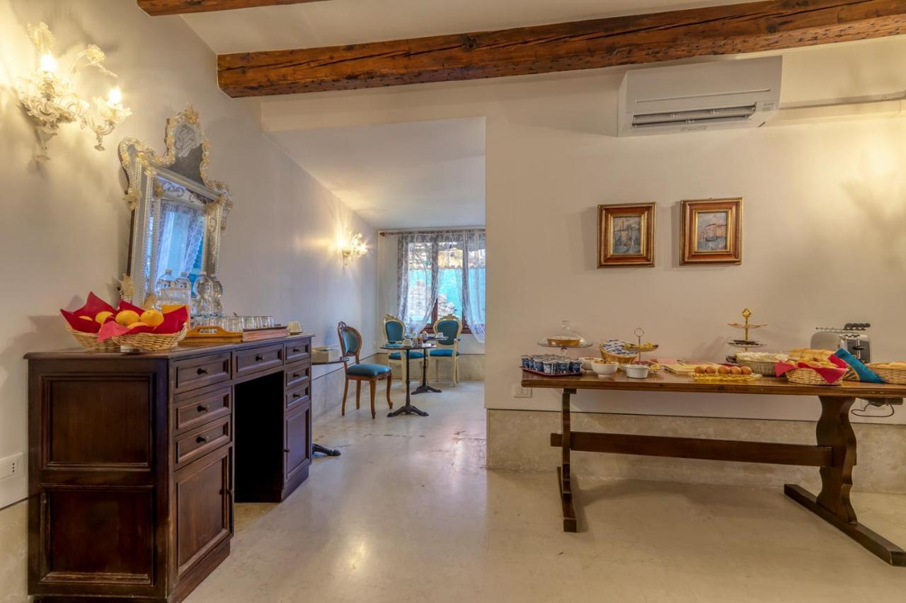Hotel Casa Boccassini Venice Exterior photo