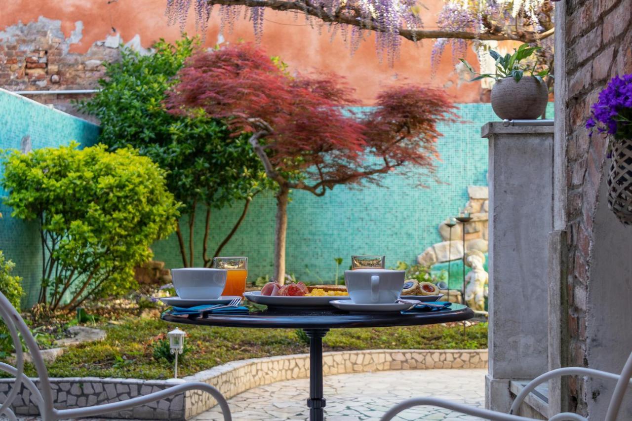 Hotel Casa Boccassini Venice Exterior photo