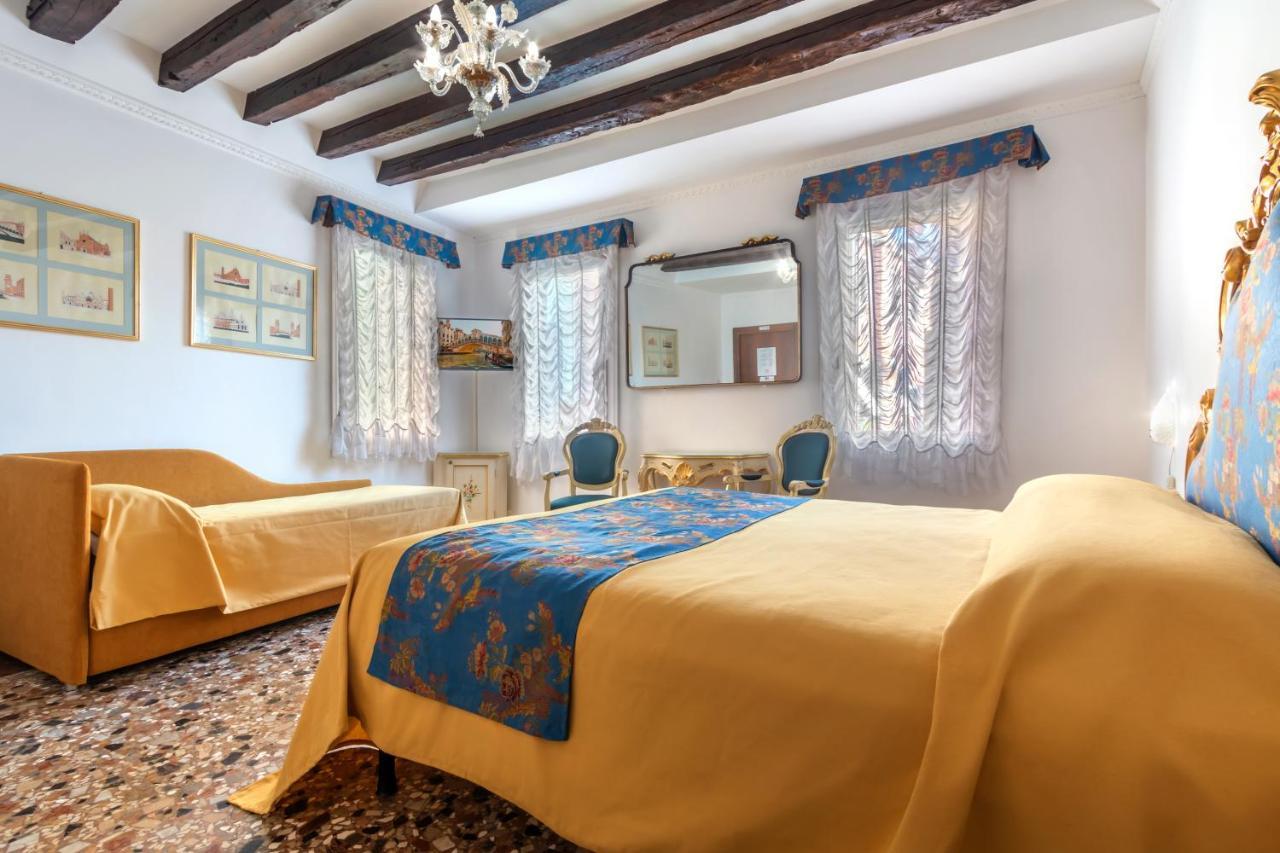 Hotel Casa Boccassini Venice Exterior photo