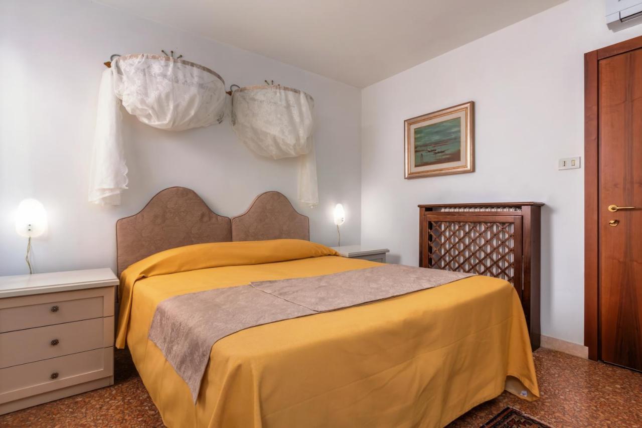 Hotel Casa Boccassini Venice Exterior photo