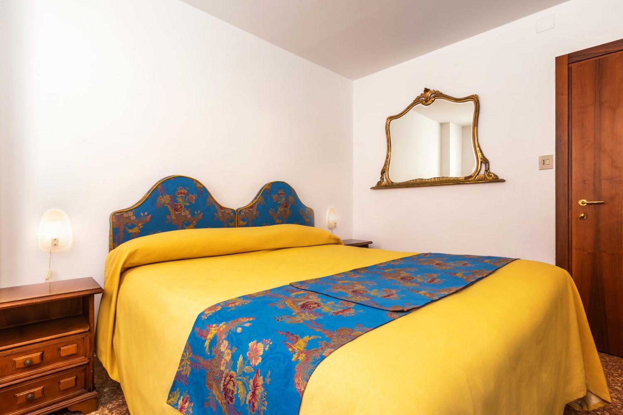 Hotel Casa Boccassini Venice Exterior photo